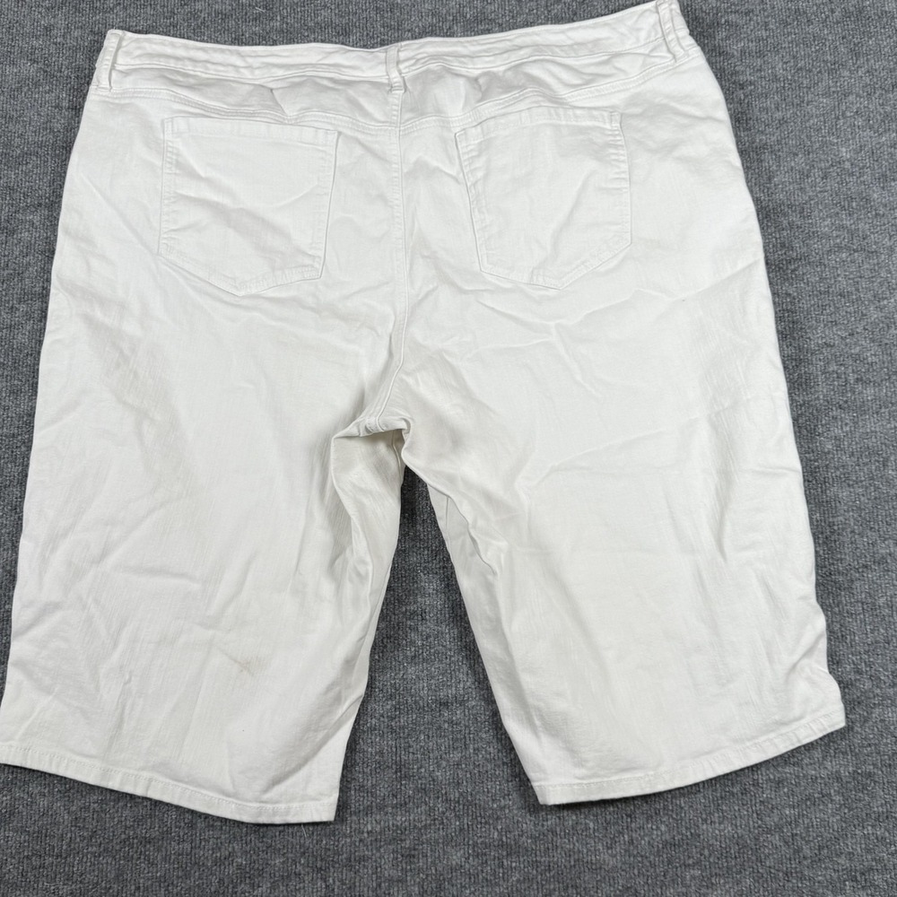 Gloria Vanderbilt Skimmer Shorts Womens 24W Plus Size All Around Slimming Effect - Picture 2 of 13